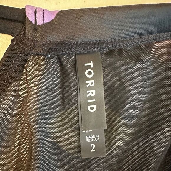 Torrid Lips Pattern High-Rise Strappy Back Swim Bottom 2X - Picture 6 of 11